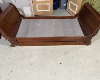 $375 - Ethan Allen Sleigh Bed