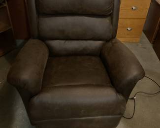 Like new Lift Chair by Ultra Comfort