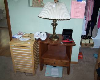 MORE SMALL STANDS & LAMP