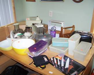 MIXER & MORE KITCHEN ITEMS