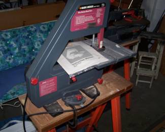 BLACK & DECKER BAND SAW