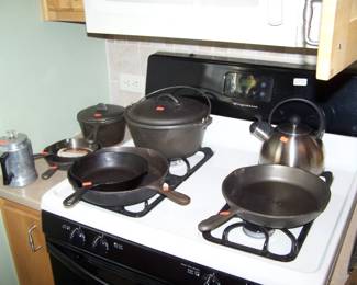 CAST IRON COOKWARE