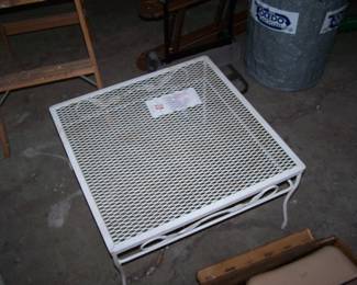 WIRE MESH PATIO TABLE