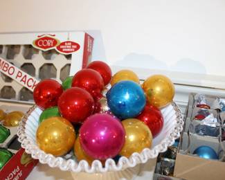 Vintage Holiday Ornaments and Decorations