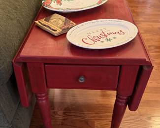 Drop leaf side table 