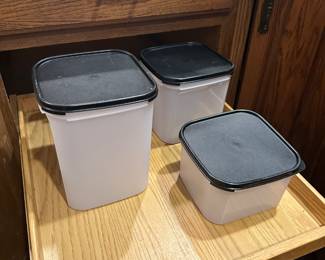 Tupperware set
