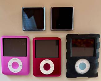 iPod Shuffles & Nanos