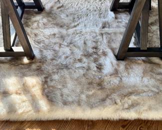 Faux Fur Rug - 5' x 7'