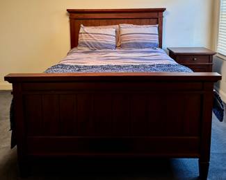 Bassett Furniture Queen Bed