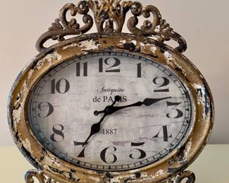 Antiquite de Paris Clock