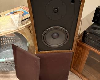 Infinity 1500 Speakers