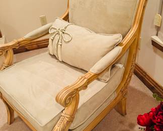 SILGA CHAIR SUEDE