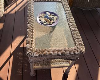 wicker outdoor indoor set/never went outside