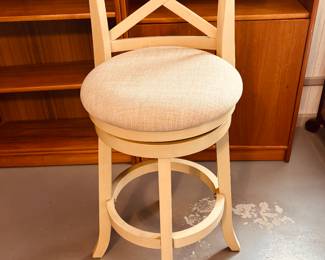 Bar stool 