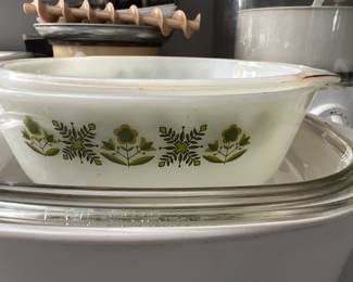 1 qt. And 1 1/2 qt. Anchor hockey biwls