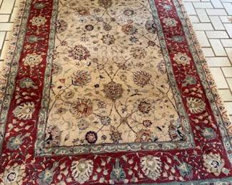 6X9 Oreintal rug
