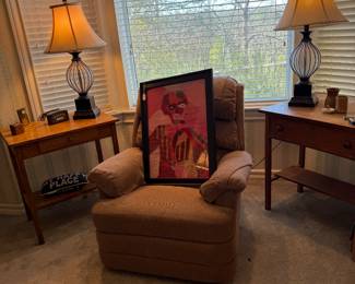 Recliner, matching oak night stands, lamps and vintage art