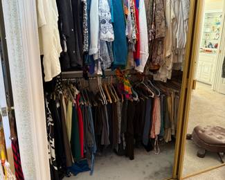 Women’s clothes size M-L many vintage