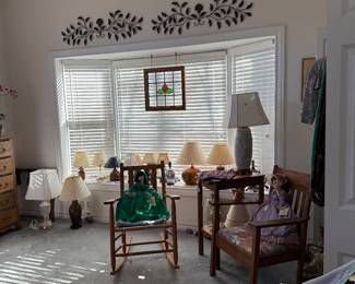 Lots of lamps, small stained glass and decor