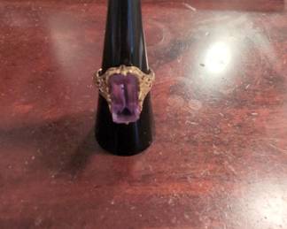 10k Gold Ring with Amethyst 
