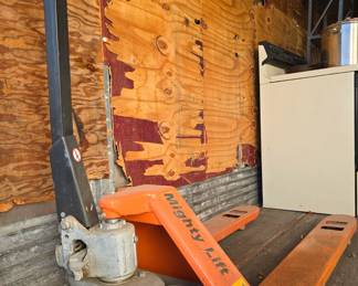 Mighty lift pallet jack