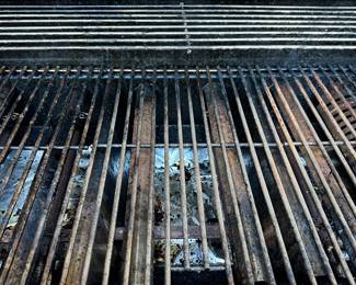 #30 - $150 - Charbroil Grill Performance 45"Hx58L