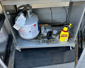 #30 - $150 - Charbroil Grill Performance 45"Hx58L