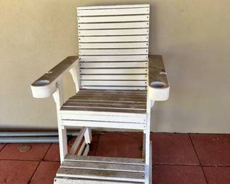 #54 - $120 - Composite lifeguard Chair 50"Hx32x33