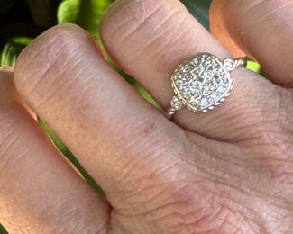 #111- $400 - 14kt white gold cluster diamond ring 3/4 ctw. Size 6 3/4.