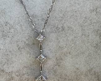 #122 -$240 - 0.25 ctw diamond white gold with chain - 10kt gold - 