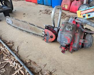 Vintage Mall 2MG chainsaw, all metal body, rotating bar blade - RARE.