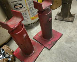 Pair of stands & Vintage screw rachet jack