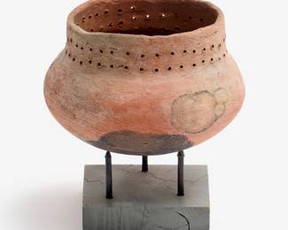 21 . Rick Dillingham Earthenware Pot (1975)