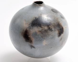 22 . Rick Dillingham Stoneware Pot (1978)