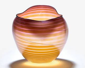 36 . Dale Chihuly Coral Basket (1998)