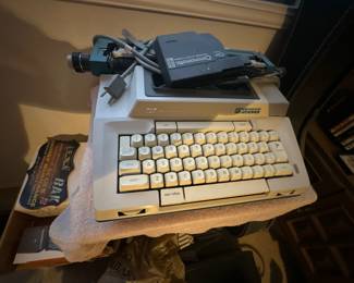 Coronamatic 2200 typewriter