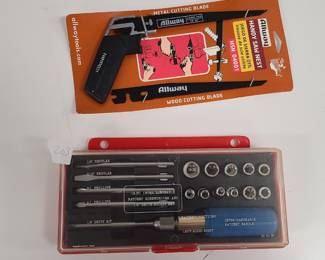 Ratchet Screwdriver and Socket set, cutting blade