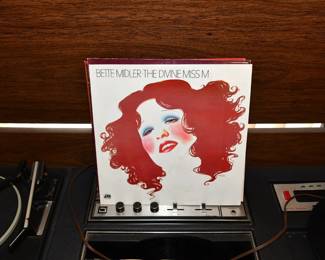 025Some Highlights Darien Estate Sale