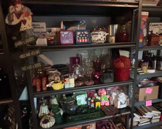 New in box decor and holiday!