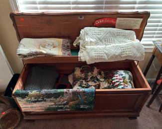 Lane cedar chest