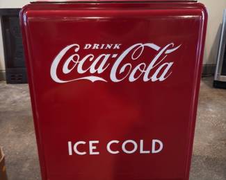 Coca-Cola AR-15002 ice machine, working