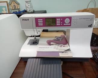 Pfaff - Quilt Expression 4.0