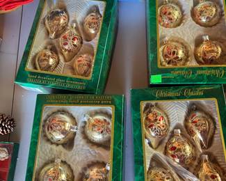 In need of last minute tree ornaments?