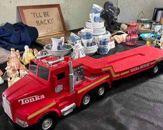 Tonka heavy plastic carrier