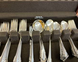 Lunt Sterling flatware 52 pc. Shows no wear Beautiful. 