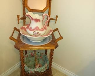 Wash basin and stand with mirror