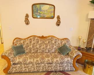 Lovely classic davenport