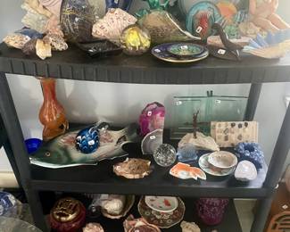 Seashells and minerals 