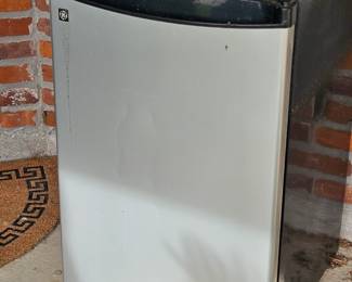 Small refrigerator