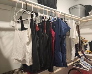 Assorted women's clothes 1x 2x XL